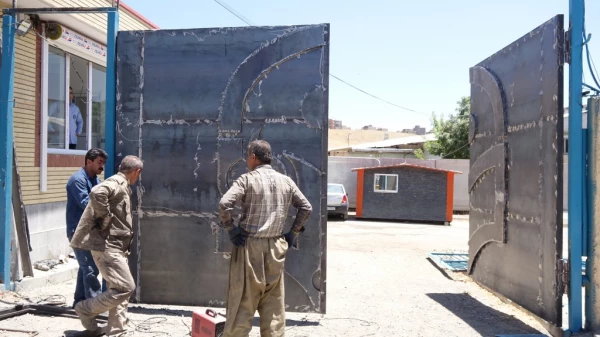 رونمایی از در و تابلو جدید بخش آموزش پردیس بنت الهدی صدر  3