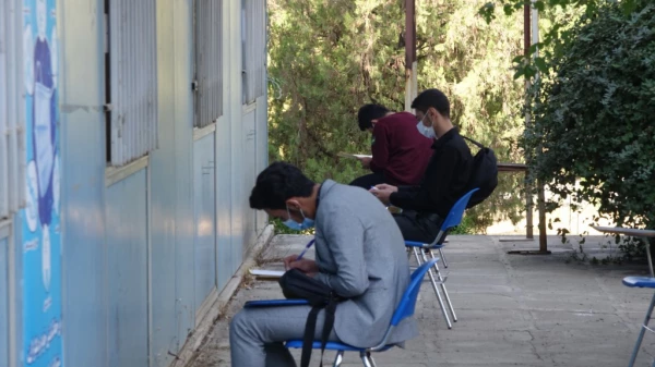 بازدید مدیر امور پردیس های دانشگاه فرهنگیان کردستان از روند ثبت نام حضوری دانشجومعلمان جدیدالورود 5