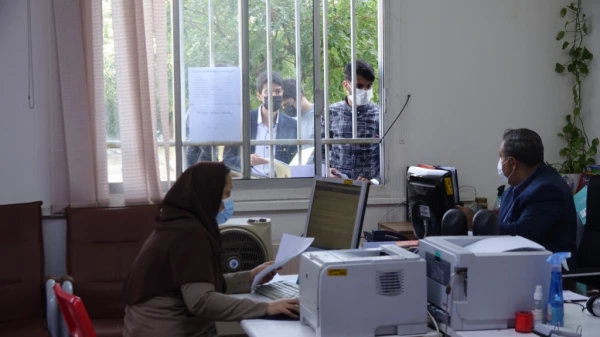 بازدید مدیر امور پردیس های دانشگاه فرهنگیان کردستان از روند ثبت نام حضوری دانشجومعلمان جدیدالورود 6