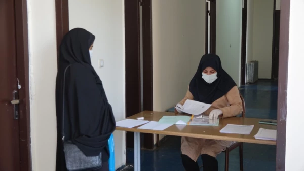 بازدید مدیر امور پردیس های دانشگاه فرهنگیان کردستان از روند ثبت نام حضوری دانشجومعلمان جدیدالورود 18