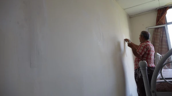 لکه گیری، رنگ آمیزی و آماده سازی سراهای دانشجویی 10