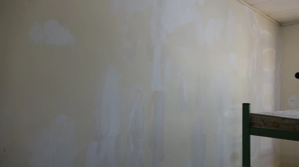 لکه گیری، رنگ آمیزی و آماده سازی سراهای دانشجویی 11