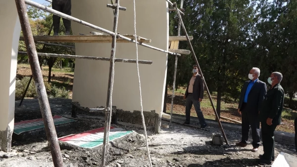 پیشرفت 80 درصدی ساخت المان مزار شهدای گمنام دانشگاه 3