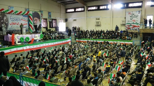 جشن بزرگ  انقلاب در سالن آزادی سنندج 4