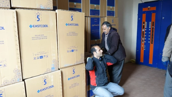 خرید 150 دستگاه یخچال و 180 تخته فرش به منظور تجهیز سراهای دانشجویی 5