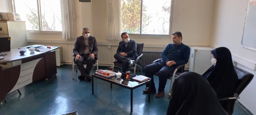 تودیع و معارفه اعضای جدید شورای انضباطی پردیس بنت الهدی صدر سنندج برگزار شد 4