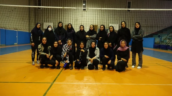 مسابقات ورزشی والیبال و بدمینتون 2