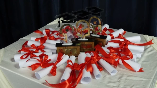 جشن دانش آموختگی دانشجو معلمان ورودی 97 پردیس بنت الهدص صدر دانشگاه فرهنگیان کردستان
 4