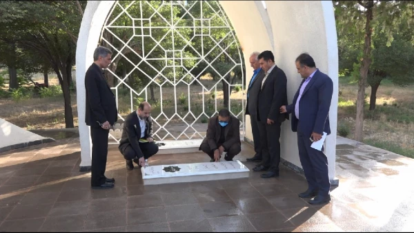 عطر افشانی و غبار روبی مزار شهدای گمنام دانشگاه فرهنگیان کردستان 3