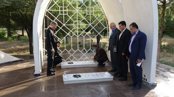 عطر افشانی و غبار روبی مزار شهدای گمنام دانشگاه فرهنگیان کردستان 6