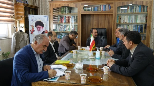 جلسه هم اندیشی معاون دانشجویی دانشگاه فرهنگیان کشور با مدیر کل آموزش و پرورش استان کردستان 3