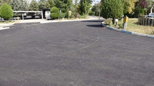 بهسازی آسفالت محوطه دانشگاه فرهنگیان کردستان 4