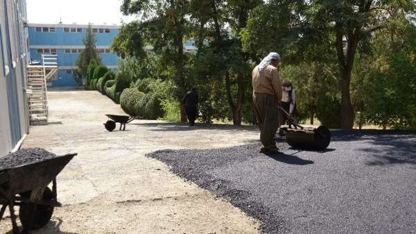 بهسازی آسفالت محوطه دانشگاه فرهنگیان کردستان 9