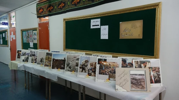 برپایی نمایشگاه عکس دفاع مقدس در دانشگاه فرهنگیان کردستان  5