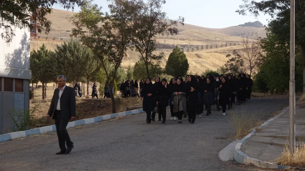 پیاده روی به مناسبت گرامیداشت هفته وحدت و هفته تربیت بدنی 2