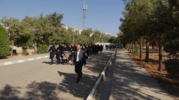 پیاده روی به مناسبت گرامیداشت هفته وحدت و هفته تربیت بدنی 4