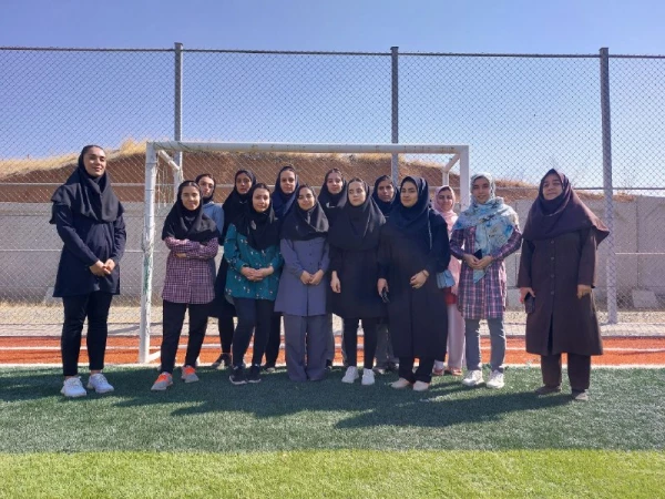 مسابقات  دو و میدانی و طناب کشی به مناسبت هفته ورزش 9