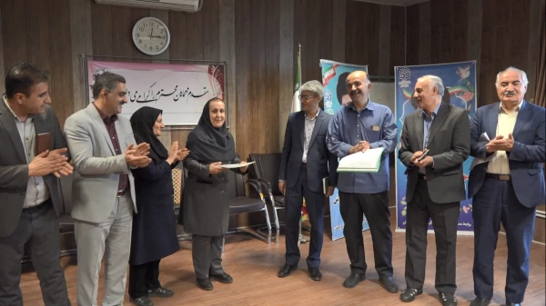 تجلیل از همکار بازنشسته پردیس شهید مدرس سنندج 4