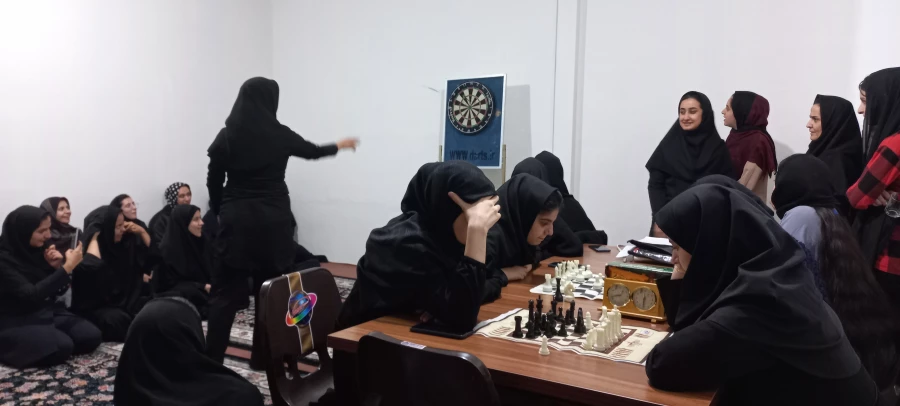 مسابقات دارت و شطرنج به مناسبت هفته تربیت بدنی
 3