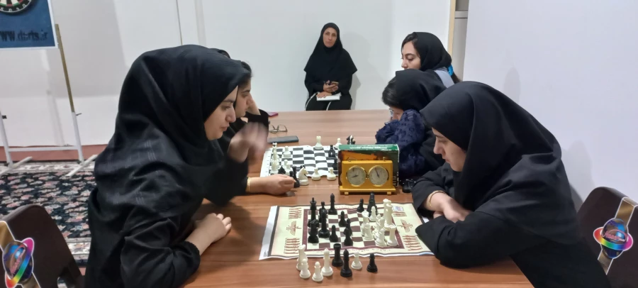 مسابقات دارت و شطرنج به مناسبت هفته تربیت بدنی
 4