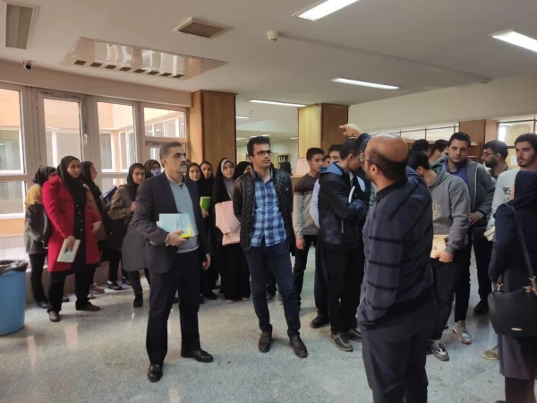 بازدید ازنمایشگاه کتاب دانشگاه کردستان 5