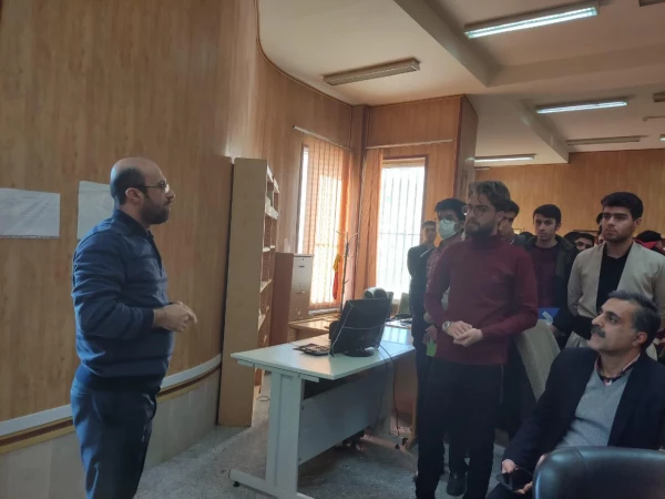 بازدید ازنمایشگاه کتاب دانشگاه کردستان 9