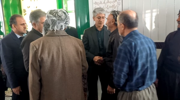 حضور در مراسم ختم دانشجومعلم مرحوم زکریا حسن زاده 7