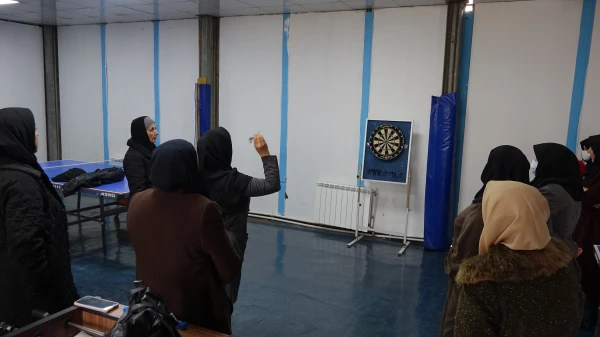 مسابقات دارت و تنیس روی میز  4