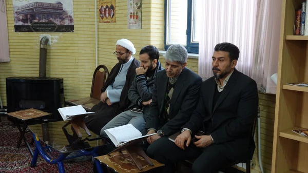 طرح کرسی های تلاوت و سلسله محافل انس با قرآن کریم
 3