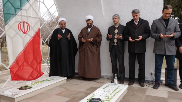 عطر افشانی و غبارروبی مزار شهدای گمنام دانشگاه فرهنگیان کردستان 4