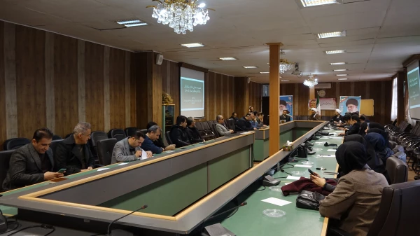 نشست هم اندیشی اساتید و کارکنان دانشگاه فرهنگیان کردستان 8