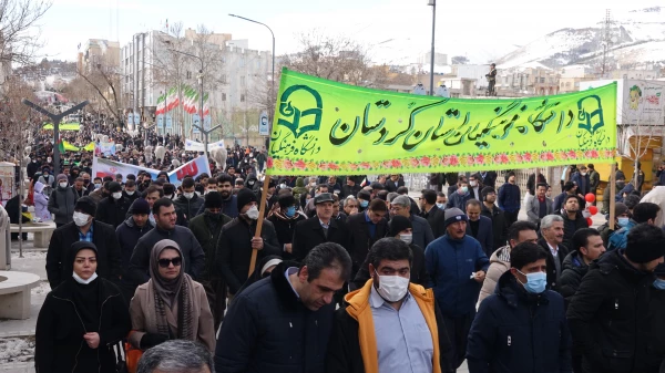 حماسه حضور انقلابی جامعه دانشگاه فرهنگیان کردستان در راهپیمایی یوم الله 22 بهمن 1401
 8