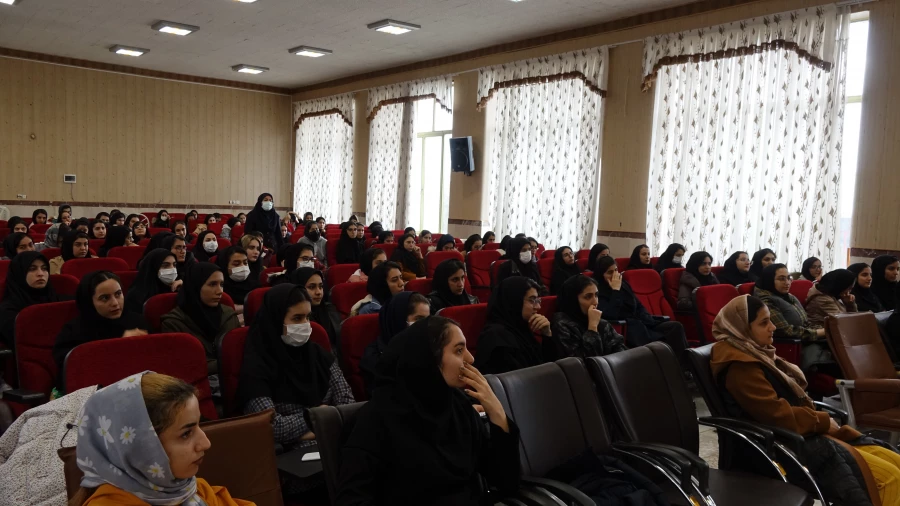 سومین جلسه دوره عملی حضوری تربیت مدرس امداد و نجات هلال احمر
 3