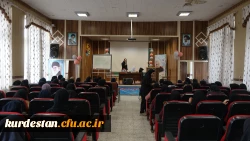 سومین جلسه دوره عملی حضوری تربیت مدرس امداد و نجات هلال احمر
 5