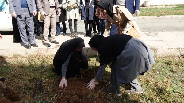برگزاری مراسم روز درختکاری در دانشگاه فرهنگیان کردستان 24