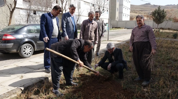 برگزاری مراسم روز درختکاری در دانشگاه فرهنگیان کردستان 11
