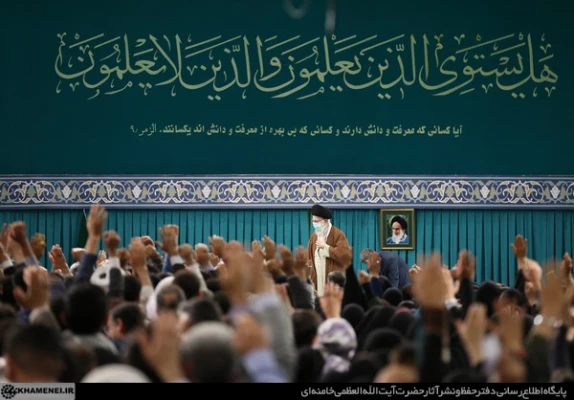 سرمایه گذاری بیشتر بر روی تقویت زیرساختها و ظرفیتهای دستگاههای تربیت معلم بخصوص دانشگاه فرهنگیان
 2