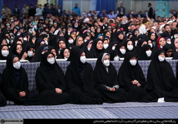 سرمایه گذاری بیشتر بر روی تقویت زیرساختها و ظرفیتهای دستگاههای تربیت معلم بخصوص دانشگاه فرهنگیان
 4