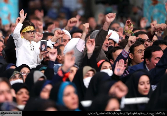 سرمایه گذاری بیشتر بر روی تقویت زیرساختها و ظرفیتهای دستگاههای تربیت معلم بخصوص دانشگاه فرهنگیان
 7