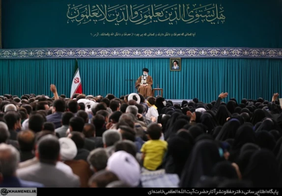 سرمایه گذاری بیشتر بر روی تقویت زیرساختها و ظرفیتهای دستگاههای تربیت معلم بخصوص دانشگاه فرهنگیان
 11