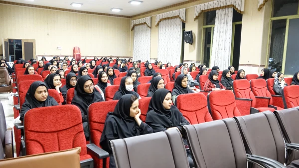 جلسه پرسش و پاسخ دانشجویان با رئیس و مسئولین 4