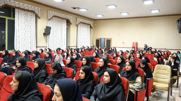 جلسه پرسش و پاسخ دانشجویان با رئیس و مسئولین 10