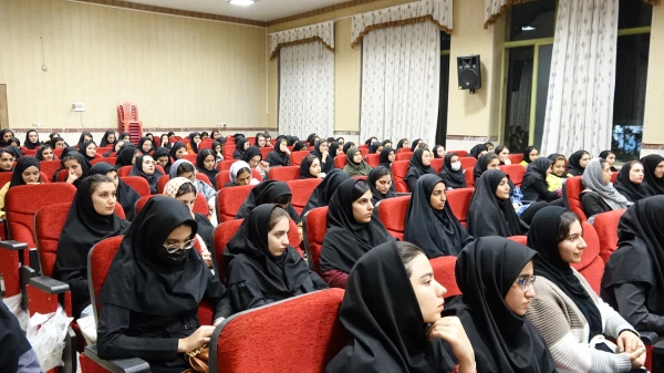 جلسه پرسش و پاسخ دانشجویان با رئیس و مسئولین 11