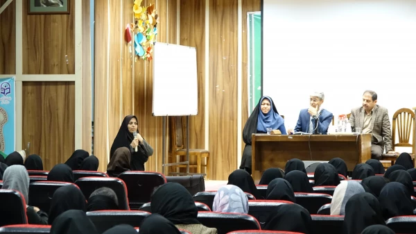 جلسه پرسش و پاسخ دانشجویان با رئیس و مسئولین 12