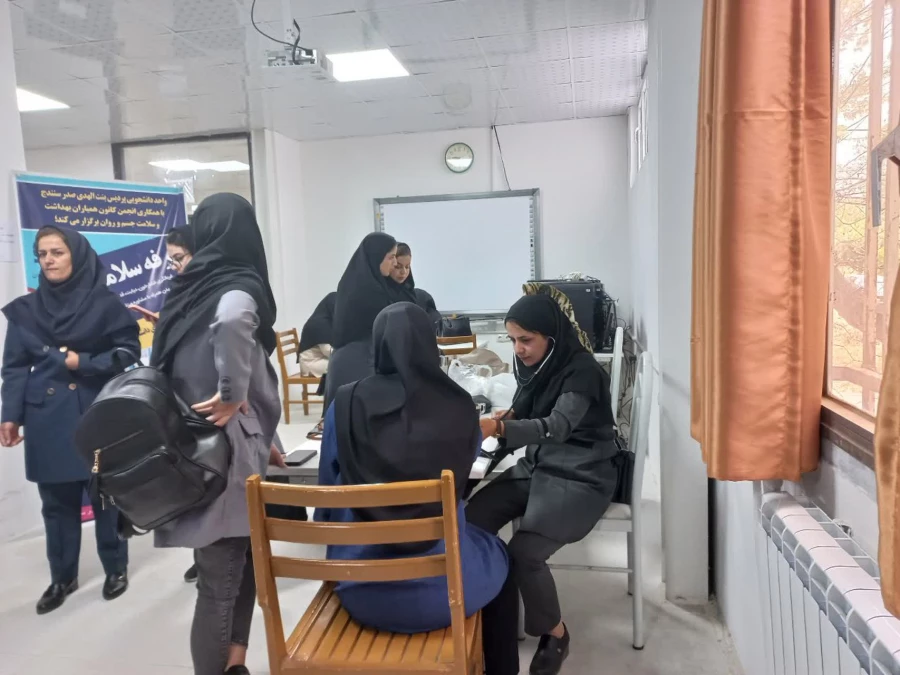 برپایی غرفه سلامت به مناسبت هفته سلامت و سراهای دانشجویی  4