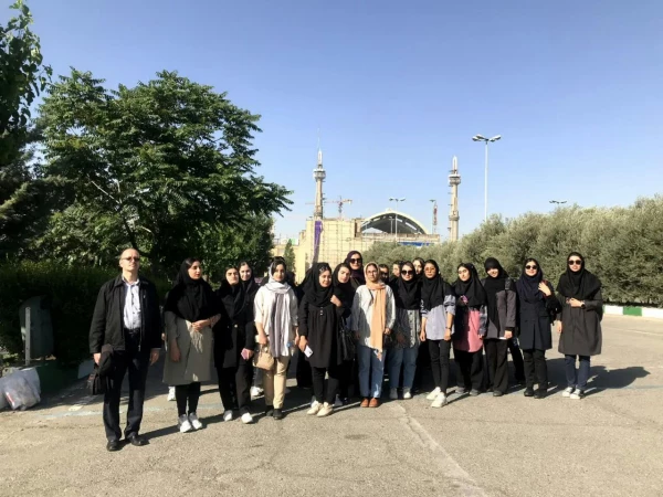 اعزام دانشجویان پردیس بنت الهدی صدر سنندج به نمایشگاه بین المللی کتاب تهران  2