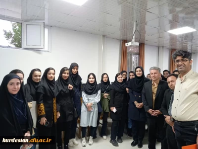  به همت کانون کانون شعر و ادب امور فرهنگی پردیس بنت الهدی صدر سنندج برگزار شد؛

کارگاه تحلیل اشعار دوران جاهلی