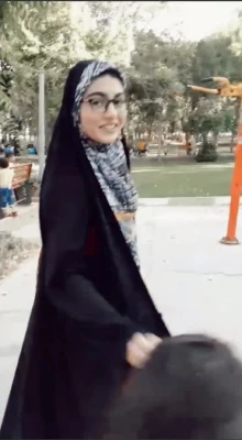 طرح هدیه دادن(بسته فرهنگی) به افراد با حجاب در روز ملی حجاب و عفاف
 3