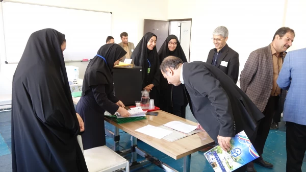 بازدید از روند بررسی صلاحیت اختصاصی داوطلبان چند برابر ظرفیت در کانون های مصاحبه دانشگاه فرهنگیان استان کردستان 10