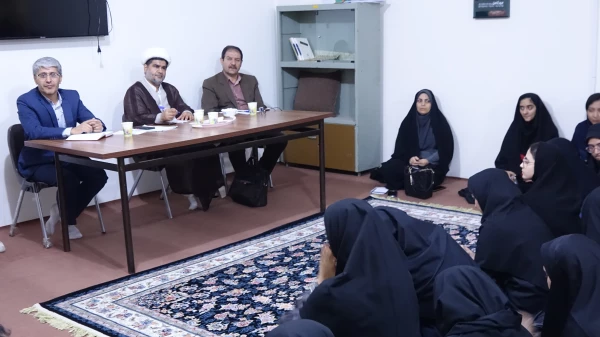 جلسه پرسش و پاسخ دانشجویان با رئیس و مسئولین دانشگاه فرهنگیان کردستان 3